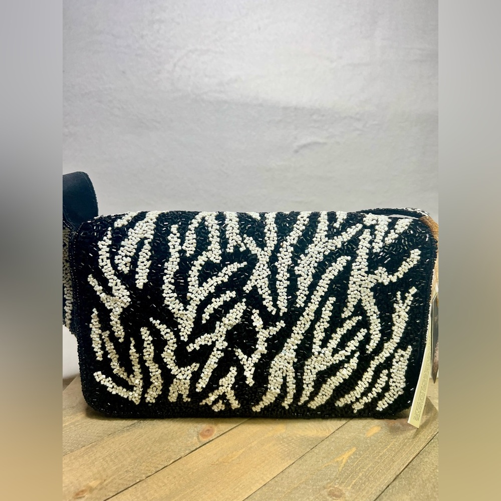 Viral Zebra Beaded Bag!! - Picture 2 of 9